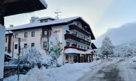 Hotel Zugspitze Отели в г. Гармиш-Партенкирхен