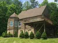 Spruce Hill Inn & Cottages Hotels near The Blueberry Patch