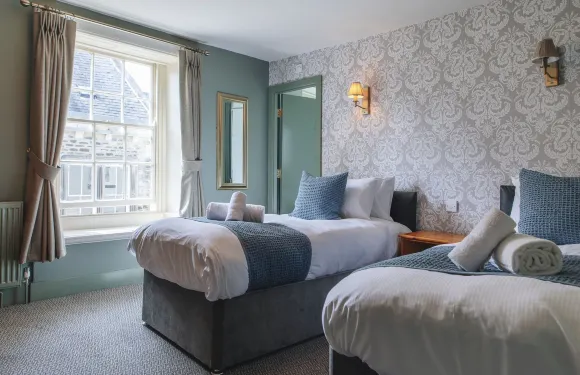 里士滿黑獅酒店