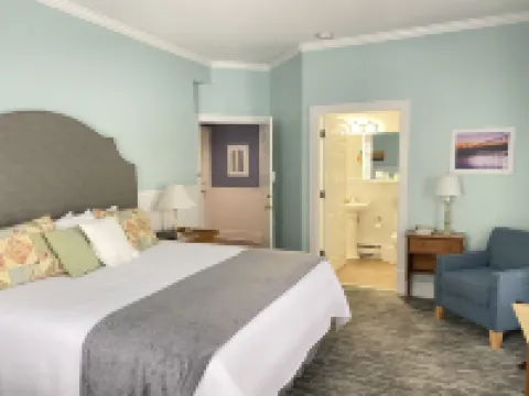 Harbor House Inn Hotels in Grand Haven