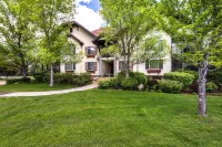 Family Getaway-Skiing, Ice Castles & Golf Course 2204 Apts
