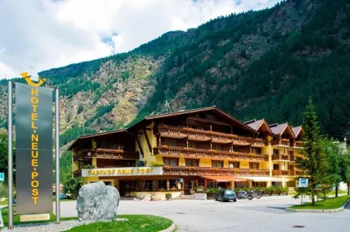 Hotel Neue Post - parking