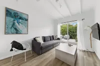 UNIT 3 Pacific Ave Sunshine Beach