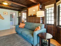 Walk to Beach: Catalina Gem w/ Deck! Hotels in Avalon