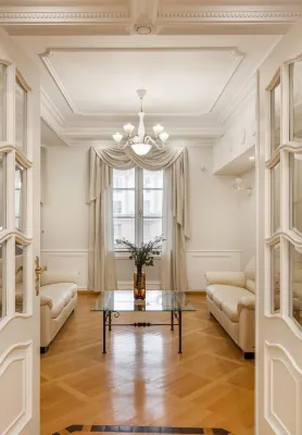 Home Apart 4 - موقف سيارات