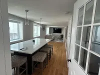 Location location location - renovated 2-bedroom condo on Long Sands Beach Hotels in Cape Neddick