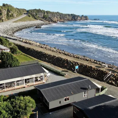 Punakaiki Beachfront Motels Hotels near Pancake Rocks and Blowholes Walk