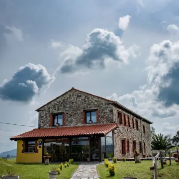 El Mirador de Rivas Hotels near Liérganes