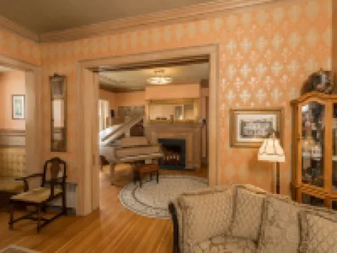 Ringling House Bed & Breakfast Hotels in Baraboo