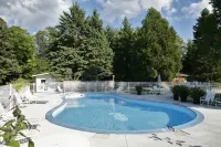 Peninsula Park-View Resort - Pools