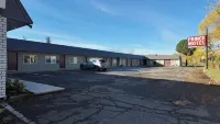 Prince Motel - Motels