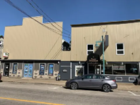 Dockside Suites Hotels in Digby