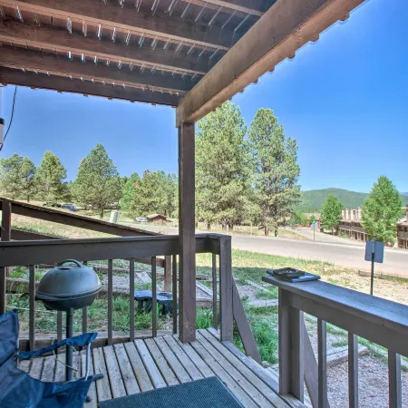 Angel Fire Condo: Walk to Slopes & Trails!