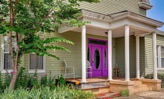 Paris Vacation Rental ~ 15 Mi to Mount Magazine!