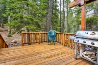 Hot Tub Access, Near Skiing Tahoe Donner Cabin