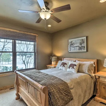 Beautiful Eureka Cabin Rental on Golf Resort!