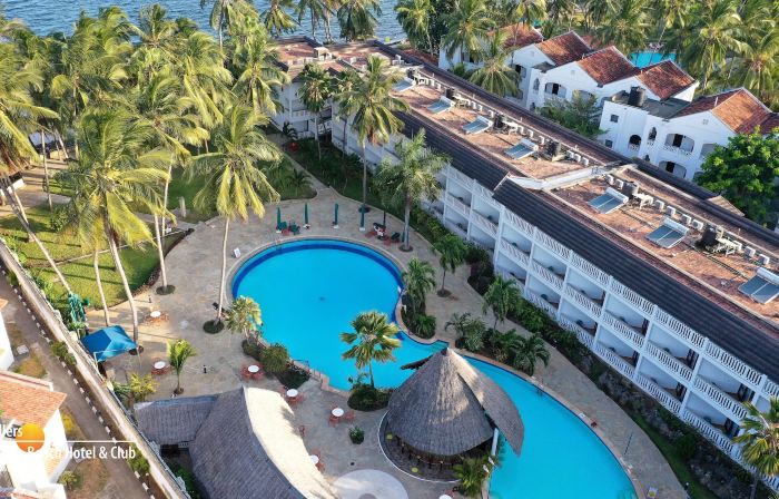 Travellers Beach Hotel & Spa