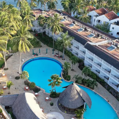 Travellers Beach Hotel & Spa Hotels near Nguuni Wildlife Sanctuary