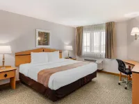 Quality Inn and Suites Denver Airport - Gateway Park Hotels in Aurora