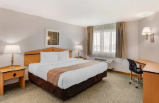 Quality Inn and Suites Denver Airport - Gateway Park