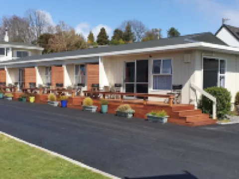 Accent on Taupo Motor Lodge Hotels near Ngātoroirangi Mine Bay Māori Rock Carvings
