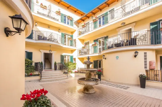 Aurelia Vatican Apartments