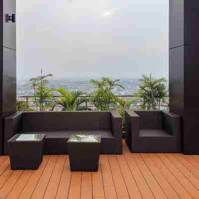 Stunning 2Br Loft Apartment at Maqna Residence Others
