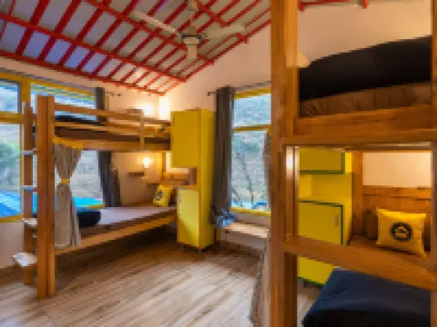 The Hosteller Mussoorie by the Streamside, Kempty Hoteles en 