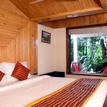 Gourish Resort (Pure Veg) Отели в г. Авакали
