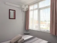 Dolphin Chalet Hotels in Dawlish