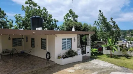 Charming and Cozy House in P.R 8 min to Rainforest