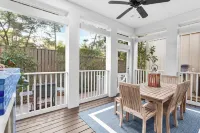 Seagrove Gardens Mins to the Beach Santa Rosa Retreat w A Design