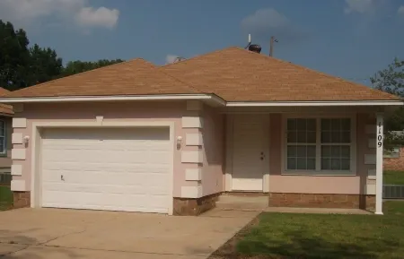 1109 S. Boston Pl 3 bedroom, 2 bath house