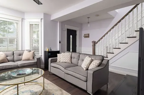 Spacious Modern Luxury Duplex Near Boston & Cambridge - Free Parking Hotels in Everett