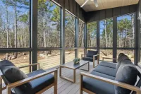 NEW Luxury York Cabin - Sauna, Game Room, Gym - Close to Ogunquit