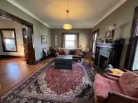 Williams House - 6-Bedroom Victorian Retreat & River Trailhead ベナンゴのホテル