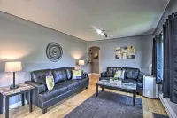 Cozy Getaway 5 Miles to Duluth and Lake Superior! Hotel di Hermantown