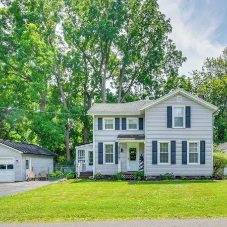 Sodus Point Home - Walkable to Beach! Hotels in Wayne County