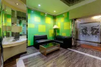 RedDoorz Plus Near Simpang Tiga Tritayasa Cilegon Hotels in Jombang
