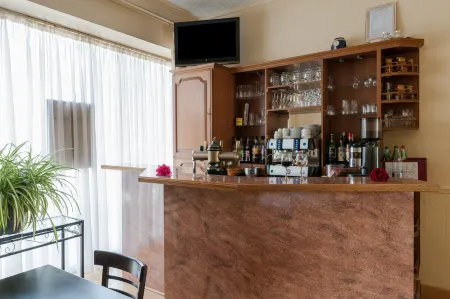 The Originals City, Hôtel le Savoy, Caen Отели рядом с достопримечательностью «E2se»