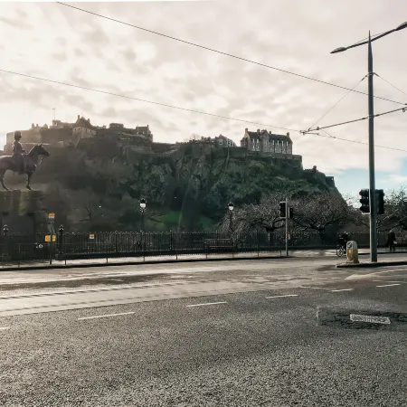 Charming Edinburgh Bungalow