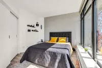 Central Luxury Apartment with Best City Views! Hotels in Gastown