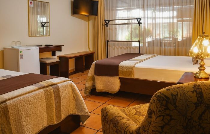 Hotel Puerta del Sol - San Jose Airport