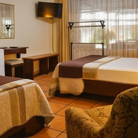 Hotel Puerta del Sol - San Jose Airport