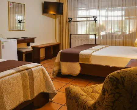 Hotel Puerta del Sol - San Jose Airport Hotels in Heredia
