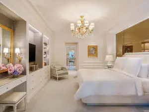 Four Seasons Hotel George V Paris