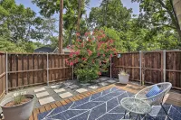 4 Mi to Dtwn: Dallas Gem w/ Furnished Patio - บังกะโล