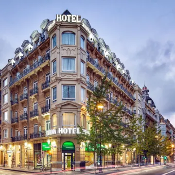 Sercotel Hotel Europa Hotels near Beach of La Concha