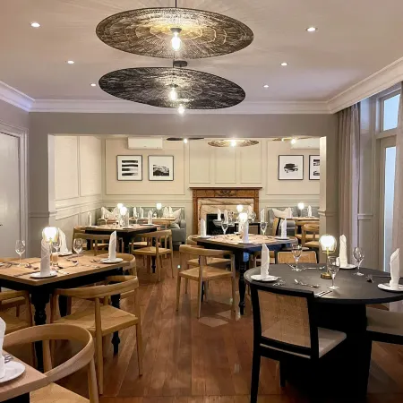10 2nd Avenue Houghton Estate by Dream Resorts Отели рядом с достопримечательностью «Браамфонтейн»
