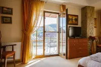 Zaivan Retreat Hotels in Tesila